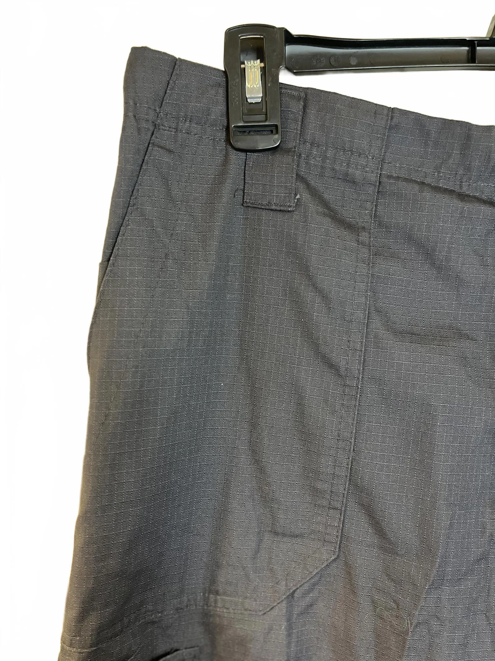 Carhartt NWT Men's Cargo Pants Gray Size M Tall - Durable and Stylish